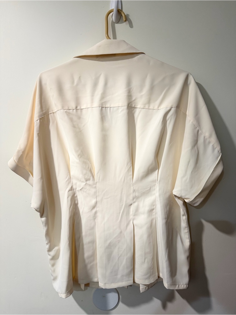 Adrianna Papell Cream Short-Sleeve Button Front Blouse - Picture 3 of 3